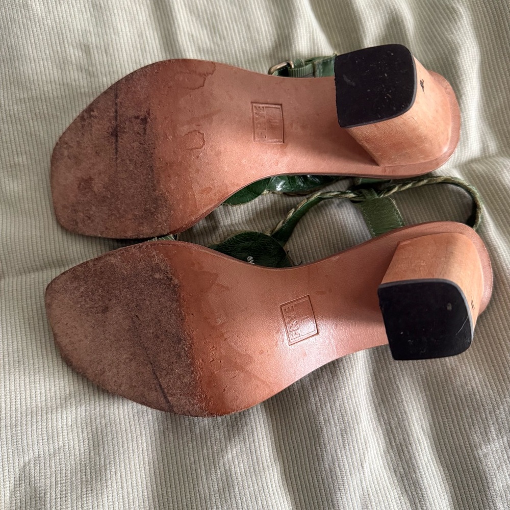 Frye Heels - Green Leather Braided with buckle and thick heel EUC Size 6.5 - Picture 5 of 10